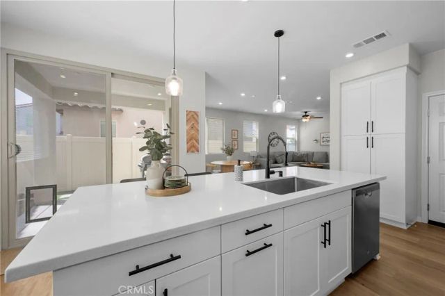 1927 S Apple Tree, San Bernardino, CA 92408