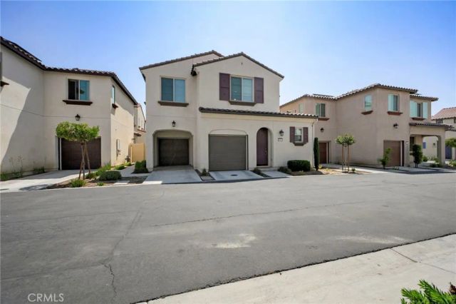 1927 S Apple Tree, San Bernardino, CA 92408