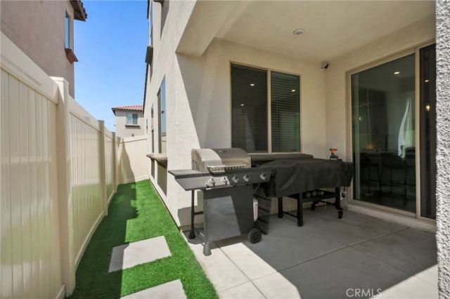 1927 S Apple Tree, San Bernardino, CA 92408