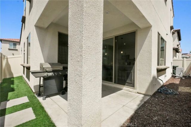 1927 S Apple Tree, San Bernardino, CA 92408