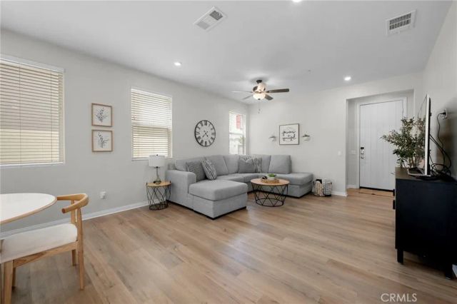 1927 S Apple Tree, San Bernardino, CA 92408
