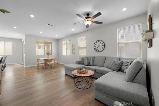 1927 S Apple Tree, San Bernardino, CA 92408