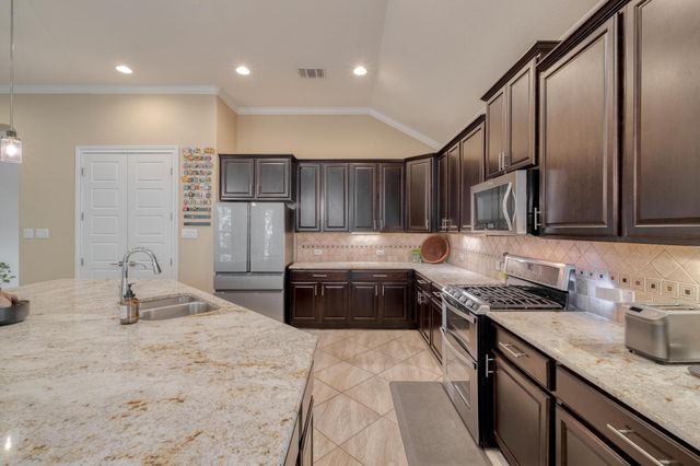 636 Trailside BND, Round Rock, TX 78665