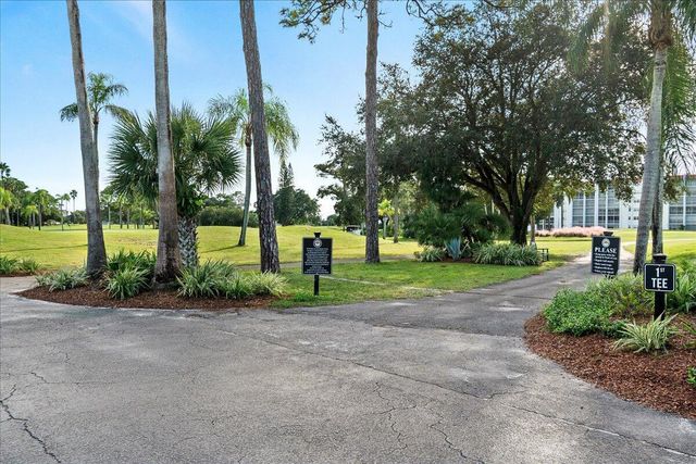 6698 10th Avenue N 305, Lake Worth, FL 33461