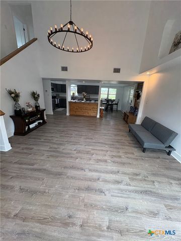 264 Live Oak Drive, Inez, TX 77968