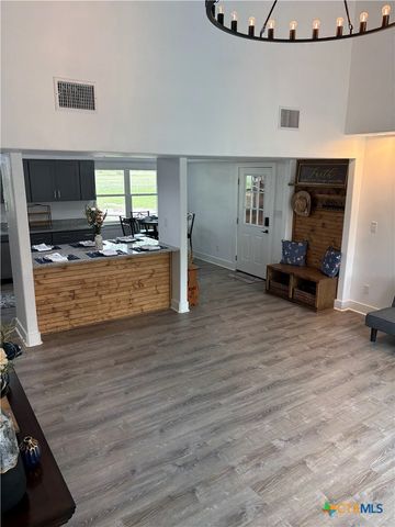 264 Live Oak Drive, Inez, TX 77968