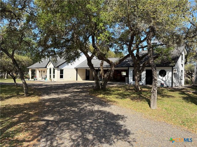 264 Live Oak Drive, Inez, TX 77968