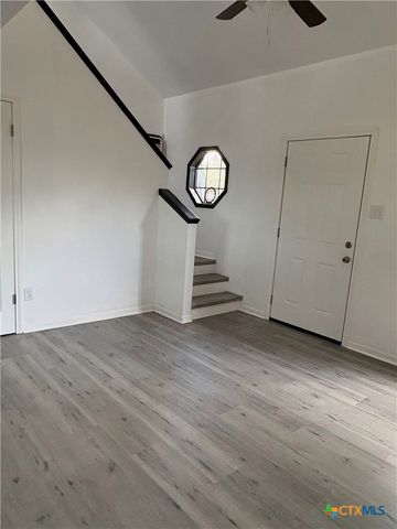 264 Live Oak Drive, Inez, TX 77968