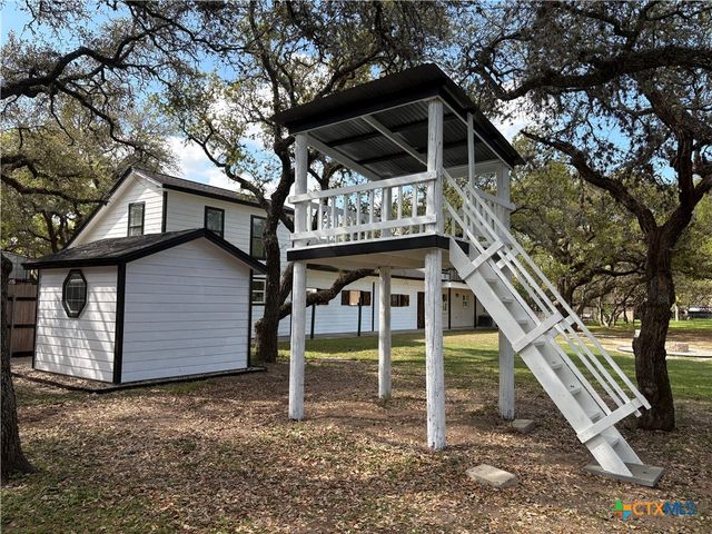 264 Live Oak Drive, Inez, TX 77968