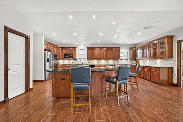 5956 Whispering Lakes Drive, Katy, TX 77493