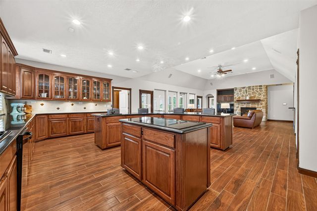 5956 Whispering Lakes Drive, Katy, TX 77493