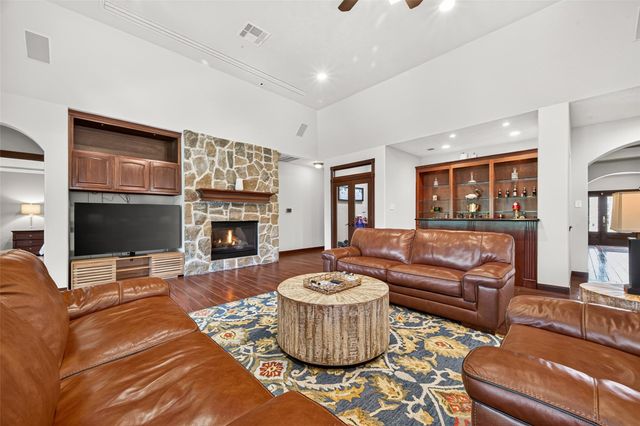 5956 Whispering Lakes Drive, Katy, TX 77493