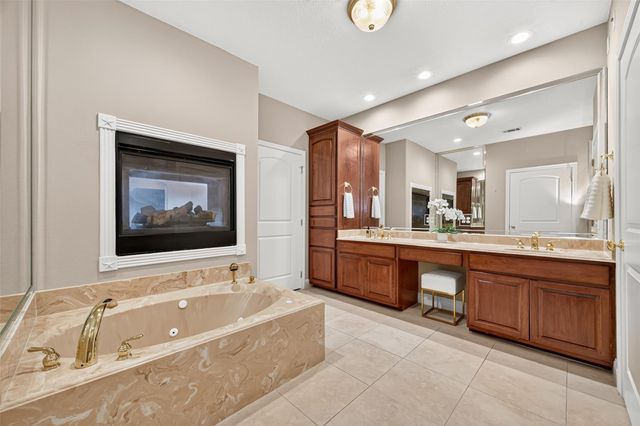 5956 Whispering Lakes Drive, Katy, TX 77493
