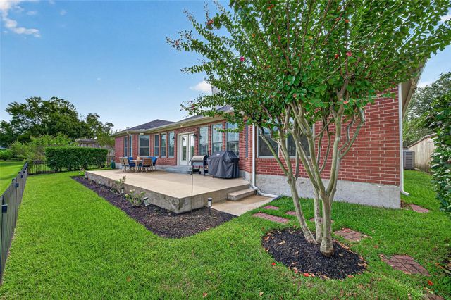 5956 Whispering Lakes Drive, Katy, TX 77493