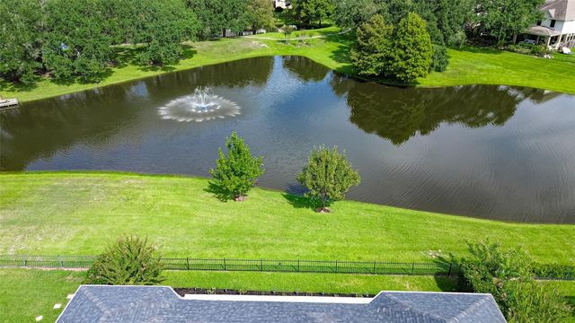 5956 Whispering Lakes Drive, Katy, TX 77493