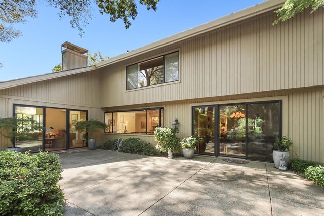 11473 Huntington Village Ln, Gold River, CA 95670