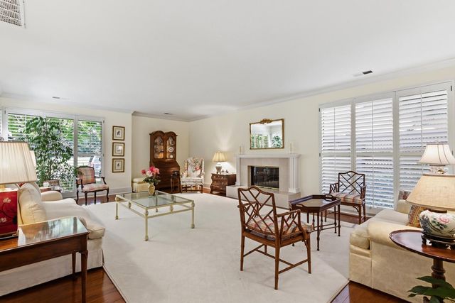 11473 Huntington Village Ln, Gold River, CA 95670