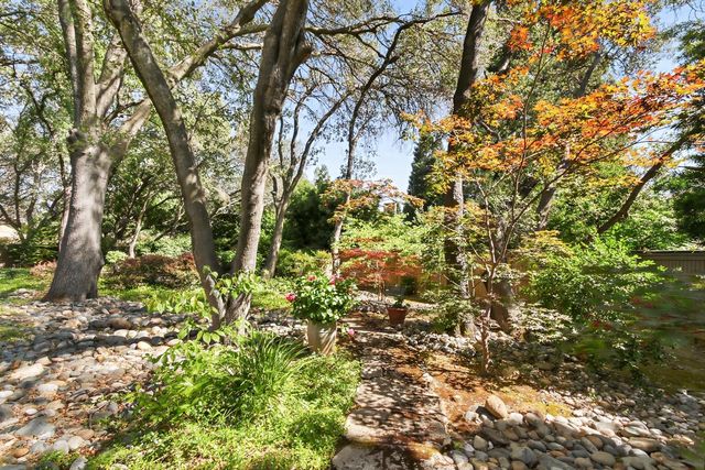 11473 Huntington Village Ln, Gold River, CA 95670