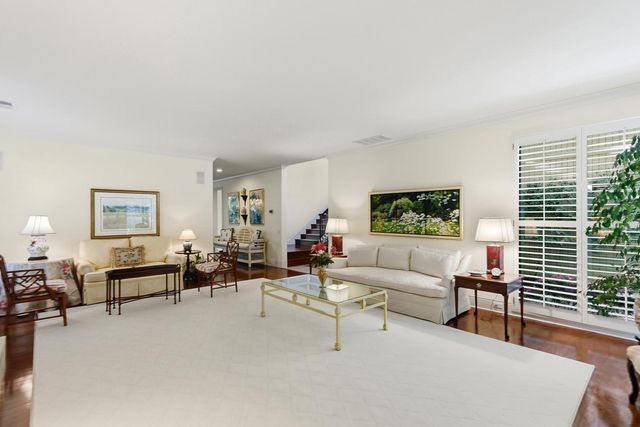 11473 Huntington Village Ln, Gold River, CA 95670
