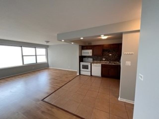 6157 N Sheridan Road 5E, Chicago, IL 60660
