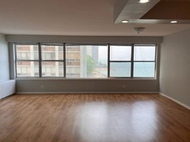 6157 N Sheridan Road 5E, Chicago, IL 60660