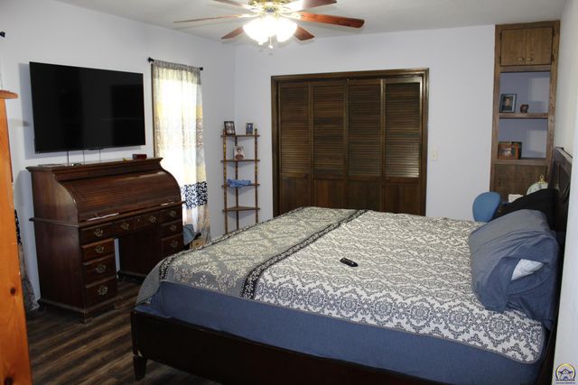 432 Lakin ST, Osage City, KS 66523