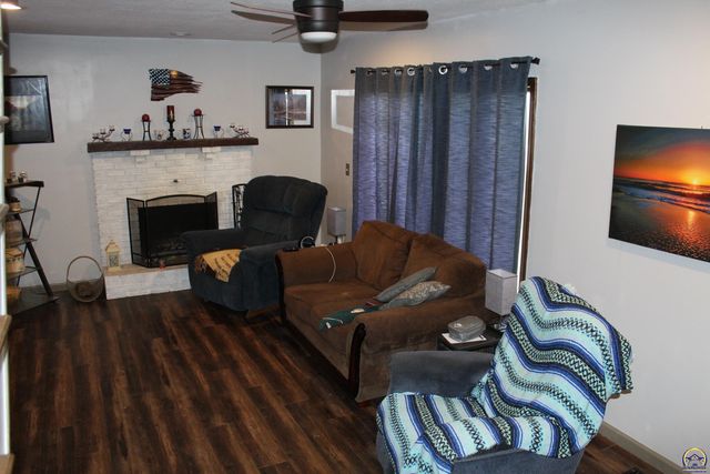 432 Lakin ST, Osage City, KS 66523