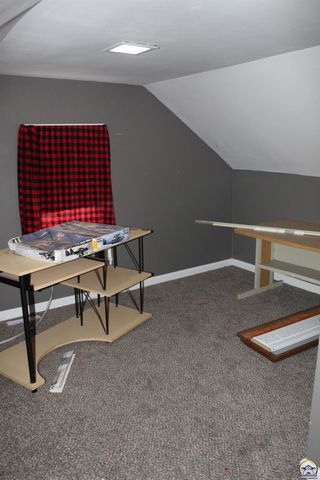 432 Lakin ST, Osage City, KS 66523