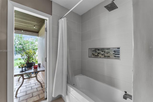 14061 SW 39th Street, Miami, FL 33175