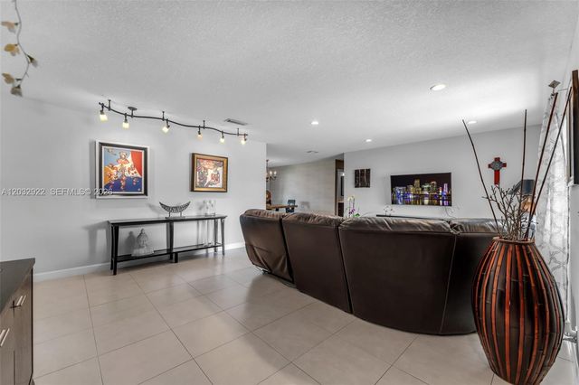 14061 SW 39th Street, Miami, FL 33175