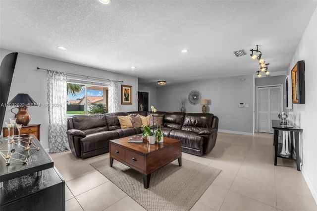 14061 SW 39th Street, Miami, FL 33175