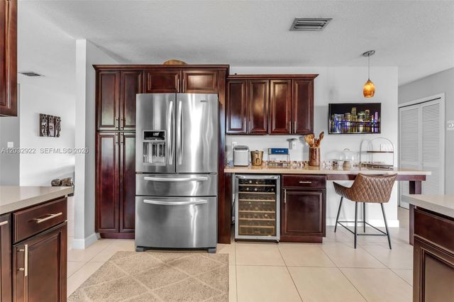 14061 SW 39th Street, Miami, FL 33175
