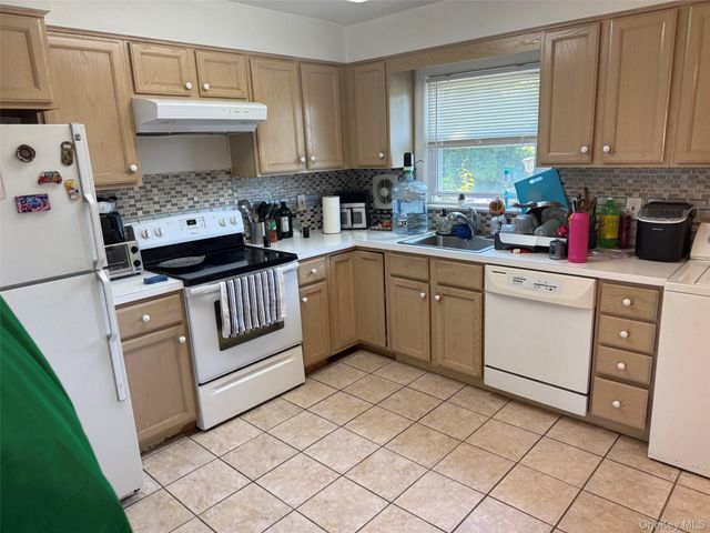 556 Westchester Avenue, Port Chester, NY 10573