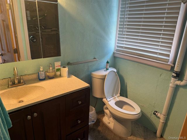 556 Westchester Avenue, Port Chester, NY 10573