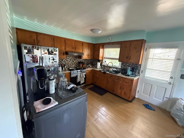 556 Westchester Avenue, Port Chester, NY 10573