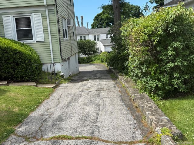 556 Westchester Avenue, Port Chester, NY 10573