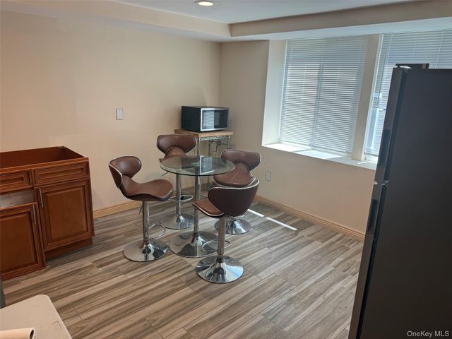 556 Westchester Avenue, Port Chester, NY 10573