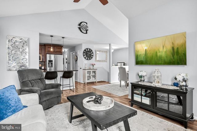 208 HOOKER ST, Riverside, NJ 08075