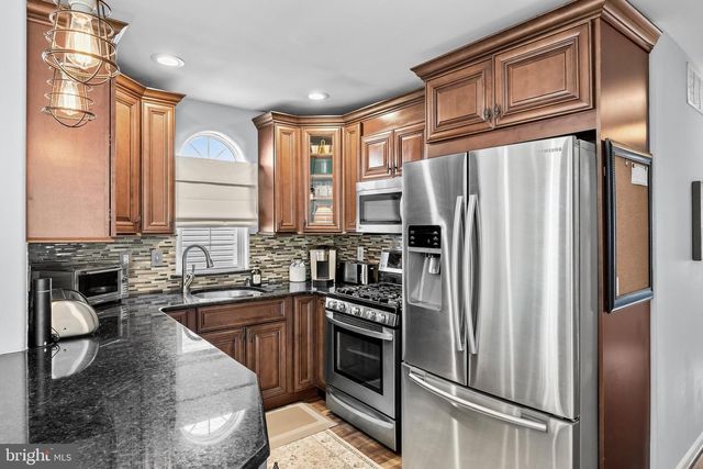 208 HOOKER ST, Riverside, NJ 08075