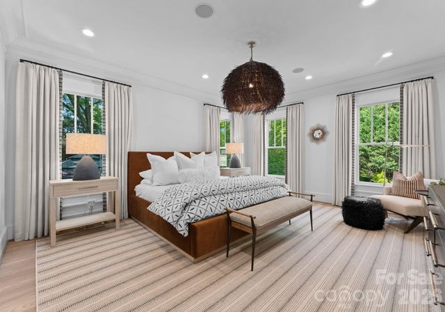 1550 Queens Road W, Charlotte, NC 28207