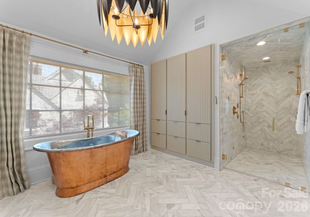 1550 Queens Road W, Charlotte, NC 28207