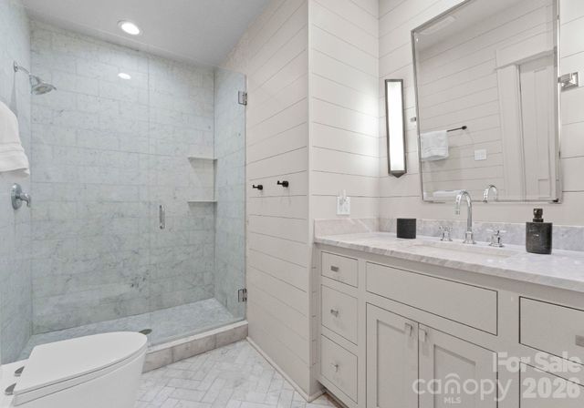 1550 Queens Road W, Charlotte, NC 28207