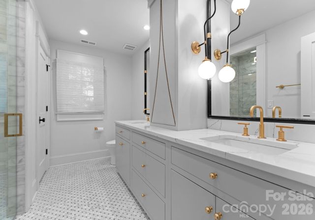 1550 Queens Road W, Charlotte, NC 28207