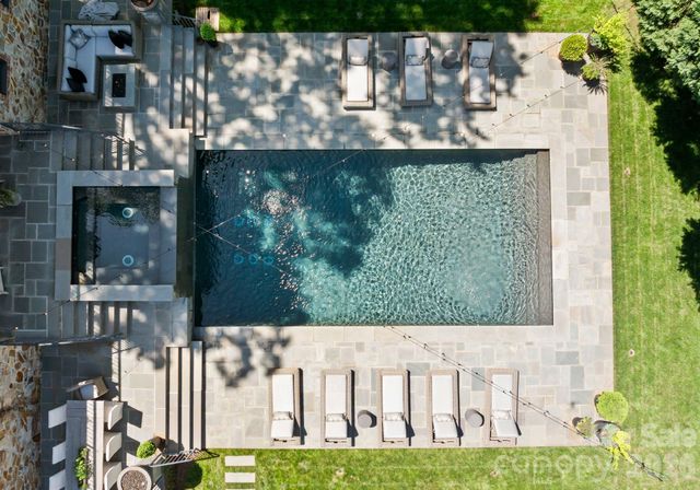 1550 Queens Road W, Charlotte, NC 28207