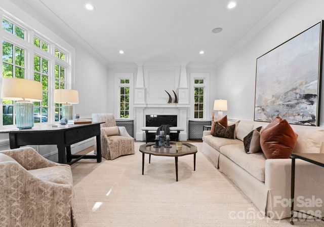 1550 Queens Road W, Charlotte, NC 28207