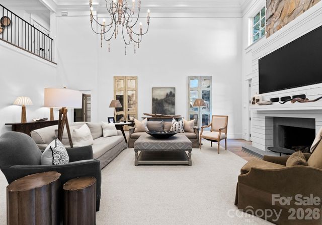 1550 Queens Road W, Charlotte, NC 28207