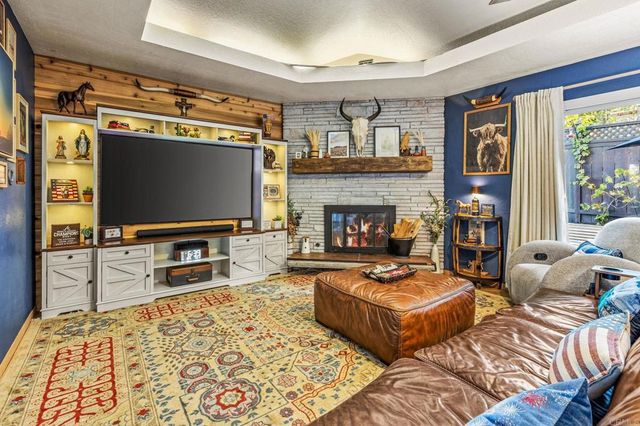 755 Beacon Place, Escondido, CA 92025