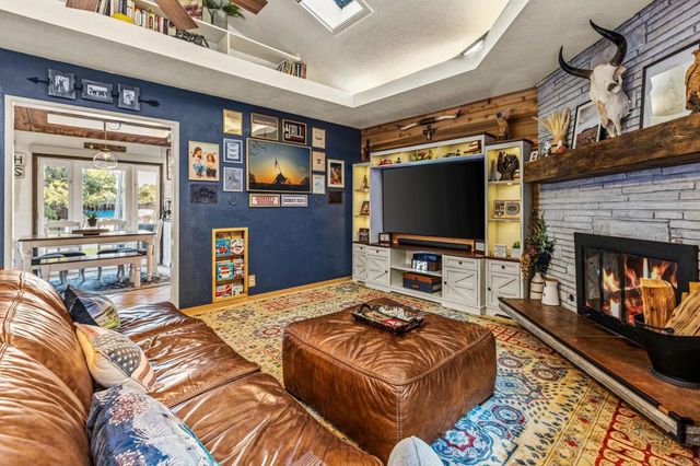 755 Beacon Place, Escondido, CA 92025
