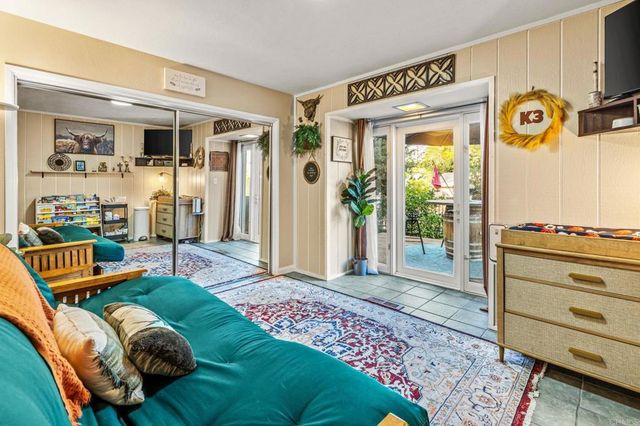 755 Beacon Place, Escondido, CA 92025
