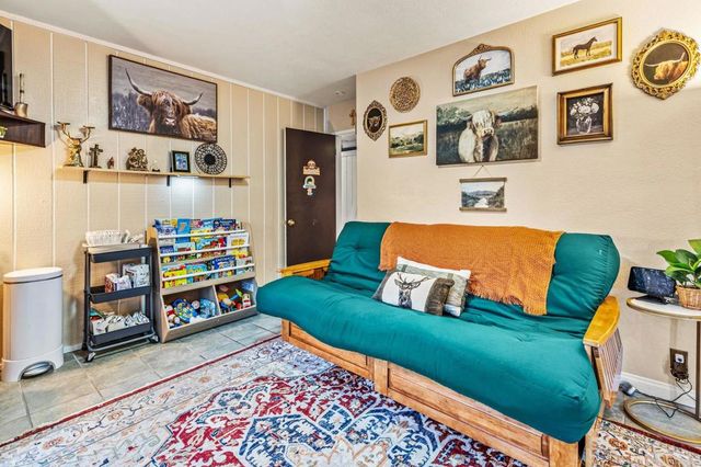 755 Beacon Place, Escondido, CA 92025